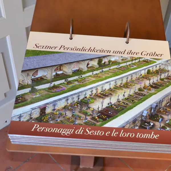 Friedhofsführer Außenansicht